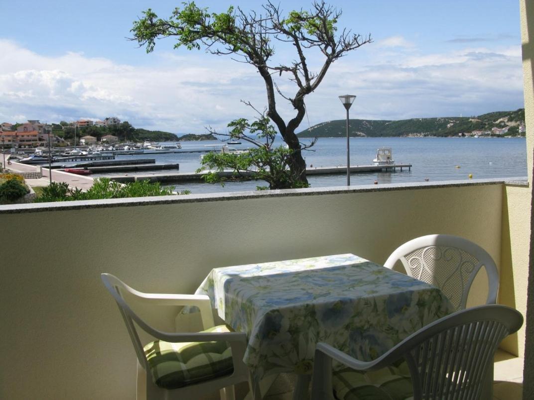 Apartments By The Sea Supetarska Draga - Donja, Rab - 11769 Екстериор снимка
