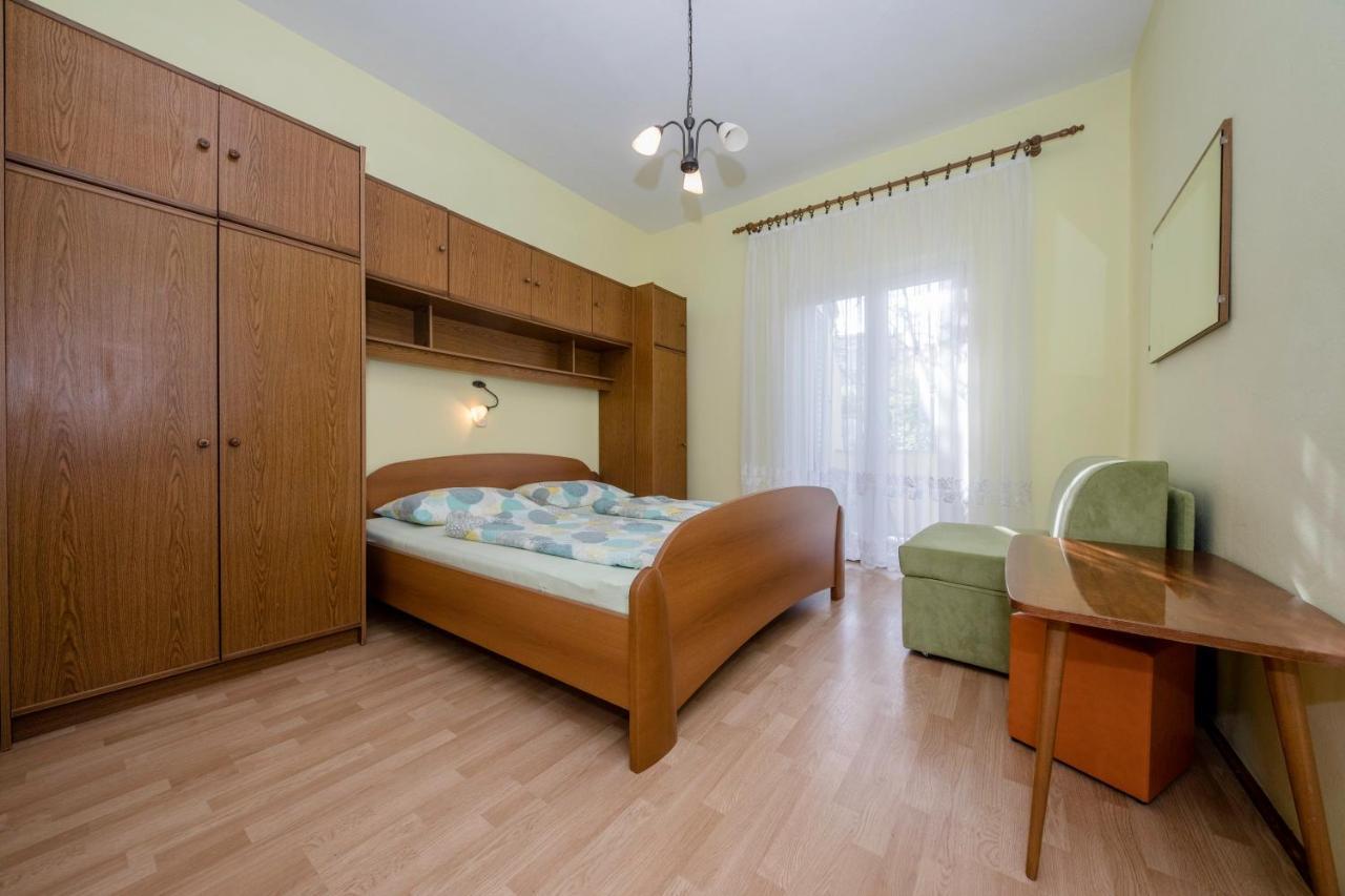 Apartments By The Sea Supetarska Draga - Donja, Rab - 11769 Екстериор снимка
