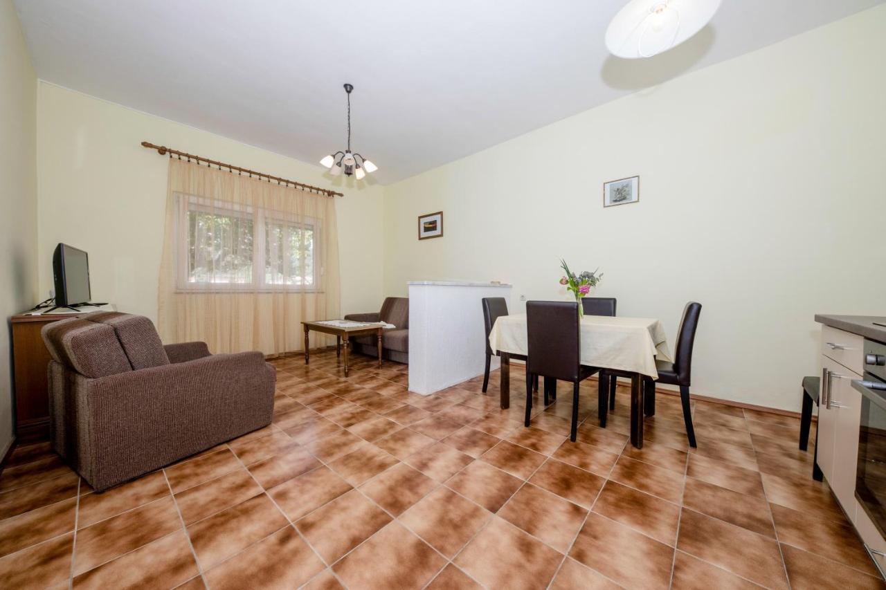 Apartments By The Sea Supetarska Draga - Donja, Rab - 11769 Екстериор снимка