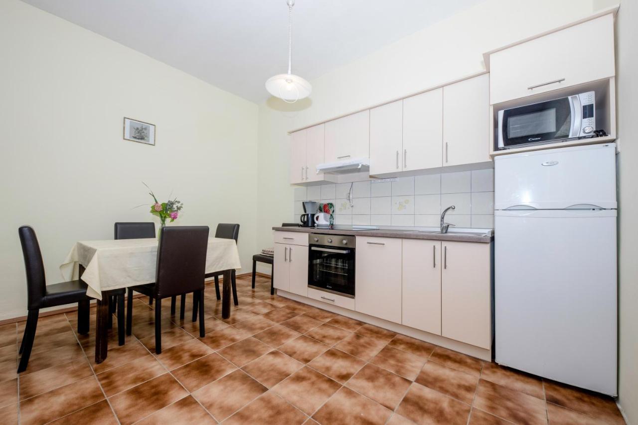 Apartments By The Sea Supetarska Draga - Donja, Rab - 11769 Екстериор снимка