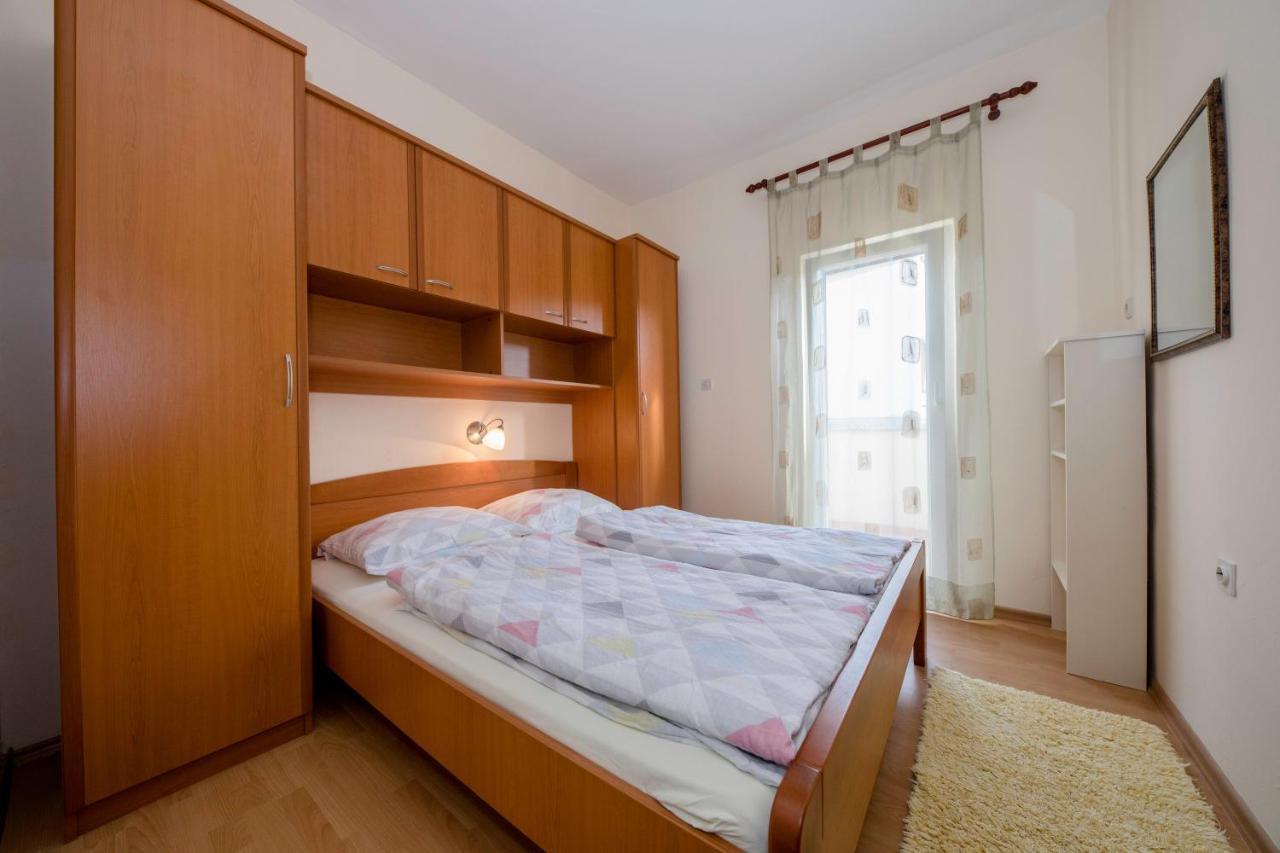 Apartments By The Sea Supetarska Draga - Donja, Rab - 11769 Екстериор снимка